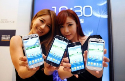 „Samsung Galaxy S III“ turi problemų su baterija „Samsung Galaxy S III“ turi problemų su baterija