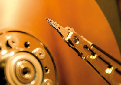 HGST parodė įspūdingos talpos heliu užpildytą standųjį diską HGST parodė įspūdingos talpos heliu užpildytą standųjį diską