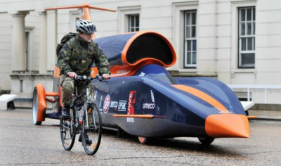 1 670 km/val. „Bloodhound“: viršgarsinė britų pretenzija į planetos greičio rekordą 1 670 km/val. „Bloodhound“: viršgarsinė britų pretenzija į planetos greičio rekordą