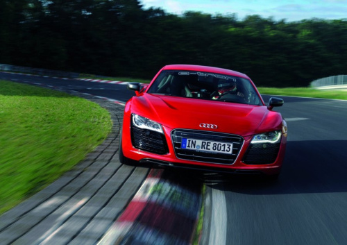 „Audi“ kuria naujas elektromobilių gamybos platformas