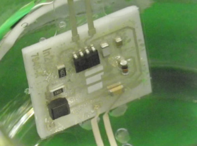 Perdirbama elektronika: tiesiog užpilkite karštu vandeniu Perdirbama elektronika: tiesiog užpilkite karštu vandeniu