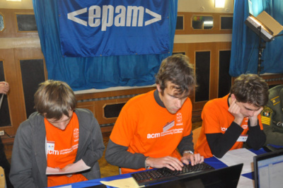 KTU programuotojų komanda susirungs su 120 geriausių pasaulio universitetų komandomis KTU programuotojų komanda susirungs su 120 geriausių pasaulio universitetų komandomis