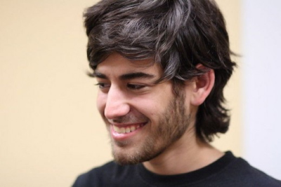 Nusižudė Aaronas Swartzas – vienas „Reddit“ ir RSS kūrėjų Nusižudė Aaronas Swartzas – vienas „Reddit“ ir RSS kūrėjų