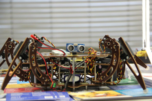 Renginyje „ROBOTIADA 2013“ – varžybos, smagios pamokėlės ir robotizuotos technikos parodėlės