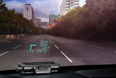 Navigaciją rodys ant automobilio stiklo Navigaciją rodys ant automobilio stiklo