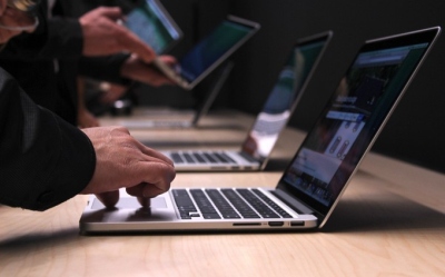 „Apple MacBook Pro“ bus atsisakyta įprastų ekranų ir HDD „Apple MacBook Pro“ bus atsisakyta įprastų ekranų ir HDD