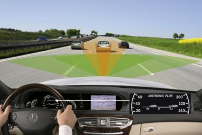 „Toyota“ automobilinis radaras aptiks pėsčiuosius už 80 metrų