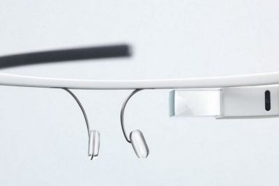 „Google“ pradeda pardavinėti „Google Glass“ akinius