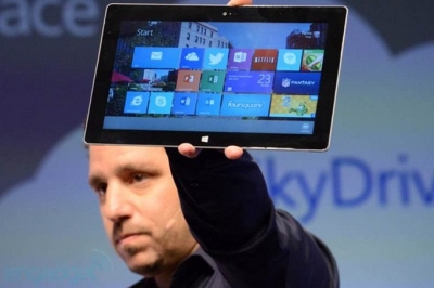 Planšetės „Surface“ kompanijai „Microsoft“ vis dar neša tik nuostolius