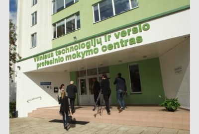 Vilniuje atidarytas pirmasis Lietuvoje inžinerinės pramonės sektorinis praktinio mokymo centras ir pirmoji profesinė programuotojų mokykla