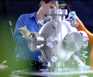 „Lockheed“ skelbiasi išmokę „užkurti Saulę“ mažutėje termobranduolinėje elektrinėje