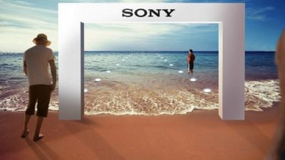 „Sony“ atidarys povandeninę išmaniųjų telefonų parduotuvę