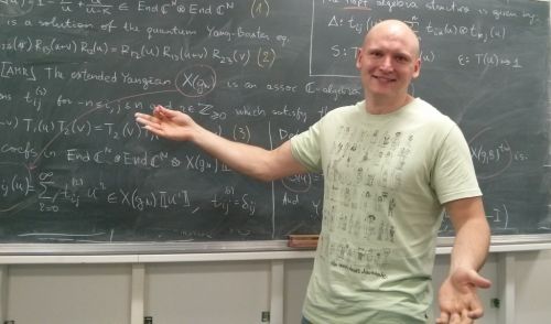 Matematinę fiziką Anglijoje dėstantis KTU absolventas: tiek mažai žinome apie mus supantį pasaulį
