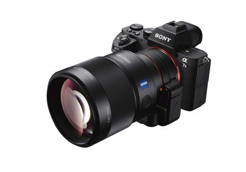 „Sony“ pristato „a7 II“ – sisteminį fotoaparatą su unikalia penkiakrypte vaizdo stabilizavimo technologija