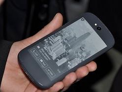 Pradėta prekyba rusišku išmaniuoju telefonu: kaina nenusileidžia „iPhone“