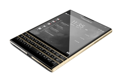 Pristatytas ribotos serijos išmanusis telefonas „Black & Gold BlackBerry Passport“