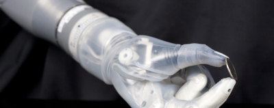 Robotinis rankos protezas – ne kliūtis laipioti uolomis