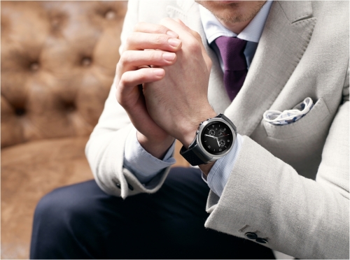 LG pristato LTE ryšio išmanųjį laikrodį „LG Watch Urbane LTE“