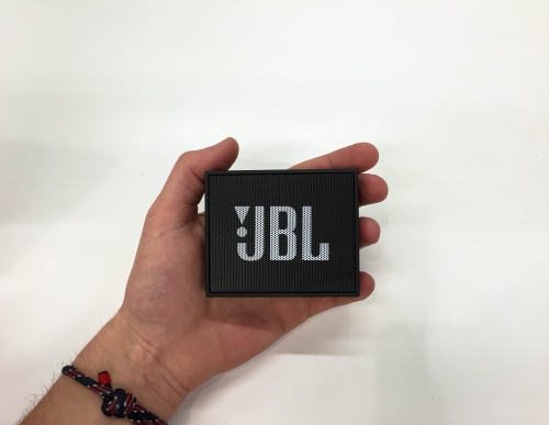 Beviele kolonele „JBL GO“: ap˛valga