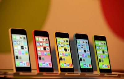„Apple“ ruošia naują telefoną su 4“ ekranu