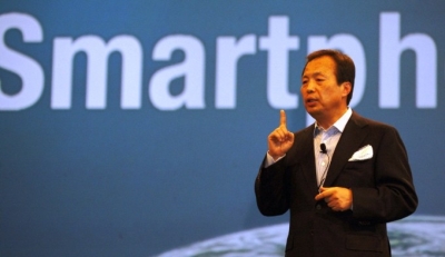 „Samsung“ pelnas mažėja šeštą ketvirtį iš eilės