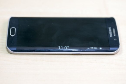 „Samsung“ broliukai iš tvirto stiklo: „Galaxy S6“ ir „Galaxy S6 Edge“ apžvalga