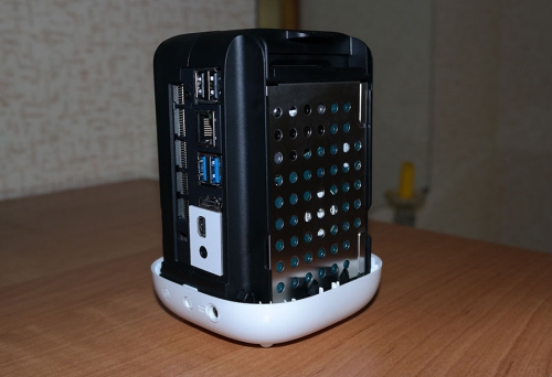 Mini kompiuterio „Acer Revo One RL85“ apžvalga