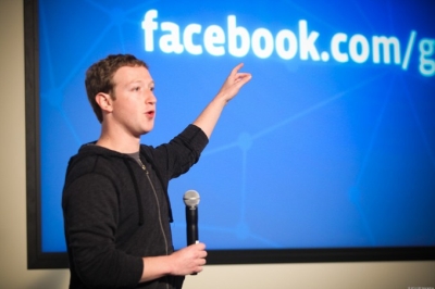 Markas Zuckerbergas prasitarė, kas jam padėjo tapti programuotoju Markas Zuckerbergas prasitarė, kas jam padėjo tapti programuotoju
