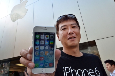 Japonijos gamintojai nori perimti „iPhone“ gamybą į savo rankas Japonijos gamintojai nori perimti „iPhone“ gamybą į savo rankas