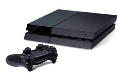 „Sony“ pristato dvi naujas „PlayStation 4“ versijas