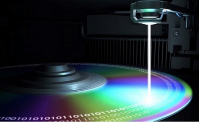 Kietų diskų su HAMR technologija tiekimas prasidės 2017 m.