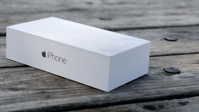 „Apple“ kuria naujus įpakavimus savo parduotuvėse parduodamiems trečių šalių aksesuarams „Apple“ kuria naujus įpakavimus savo parduotuvėse parduodamiems trečių šalių aksesuarams
