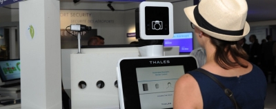 Robotai pakeis migracijos tarnybos pareigūnus Robotai pakeis migracijos tarnybos pareigūnus