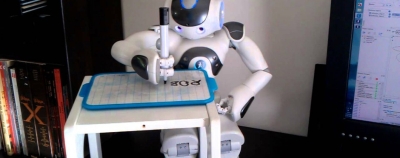 Žurnalistinė dvikova: žmogus prieš robotą Žurnalistinė dvikova: žmogus prieš robotą