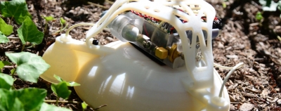 Minkštą 3-D robotą judėti priverčia vidiniai sprogimai Minkštą 3-D robotą judėti priverčia vidiniai sprogimai