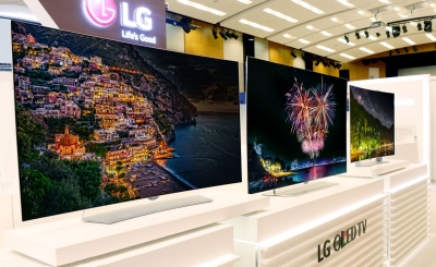 LG papildė OLED televizorių seriją 4K raiškos modeliais LG papildė OLED televizorių seriją 4K raiškos modeliais