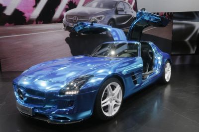 „Mercedes-Benz“ ruošia naują elektromobilį „Mercedes-Benz“ ruošia naują elektromobilį