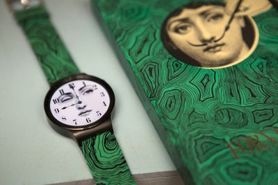 Bendras „Huawei“, „Vogue China“ ir „Fornasetti“ kūrinys – išskirtinio dizaino laikrodis