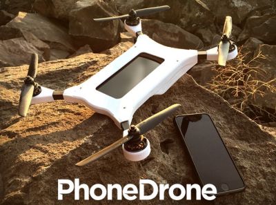 Dronas, leisiantis telefonui pakilti į aukštį Dronas, leisiantis telefonui pakilti į aukštį