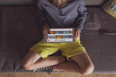 Įrenginys leisiantis tėvams kontroliuoti vaikų veiklą internete Įrenginys leisiantis tėvams kontroliuoti vaikų veiklą internete