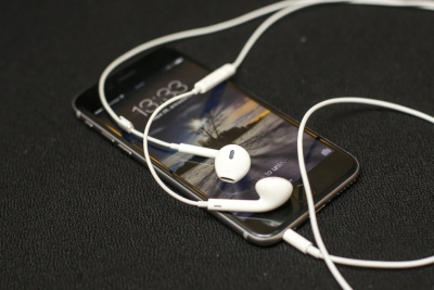 Naujasis „iPhone“ – su panikos mygtuku Naujasis „iPhone“ – su panikos mygtuku