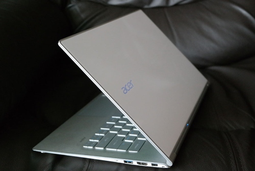 Ultrabooko „Acer Aspire S7-393“ apžvalga