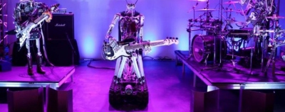 Robotų grupė „Compressorhead” ieško vokalisto Robotų grupė „Compressorhead” ieško vokalisto