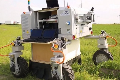 Galas herbicidams? Sukurtas ravėti mokantis robotas Galas herbicidams? Sukurtas ravėti mokantis robotas