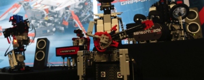 DARPA kuria džiazą grojančius robotus