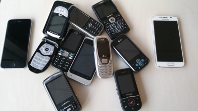 „Omnitel“ iš klientų jau surinko per 100 000 senų telefonų