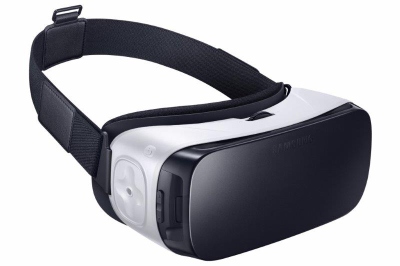 Virtualios realybės įrenginį „Samsung Gear VR“ gali įsigyti ir lietuviai Virtualios realybės įrenginį „Samsung Gear VR“ gali įsigyti ir lietuviai