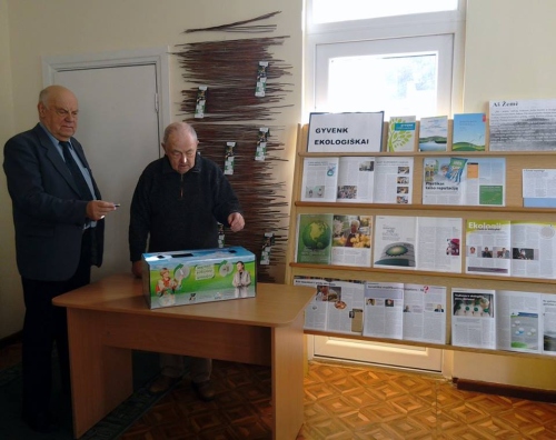 Surinkusios toną senų baterijų, bibliotekos tęs švietėjišką misiją