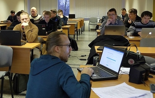 Startuolio „SolidEducation.lt“ kūrėjas P. Paškevičius: „Europoje trūksta milijono programuotojų“ Startuolio „SolidEducation.lt“ kūrėjas P. Paškevičius: „Europoje trūksta milijono programuotojų“