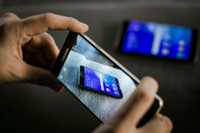 Naujieji stilingo dizaino „Samsung Galaxy A“ (2016) išmanieji telefonai jau Lietuvoje Naujieji stilingo dizaino „Samsung Galaxy A“ (2016) išmanieji telefonai jau Lietuvoje